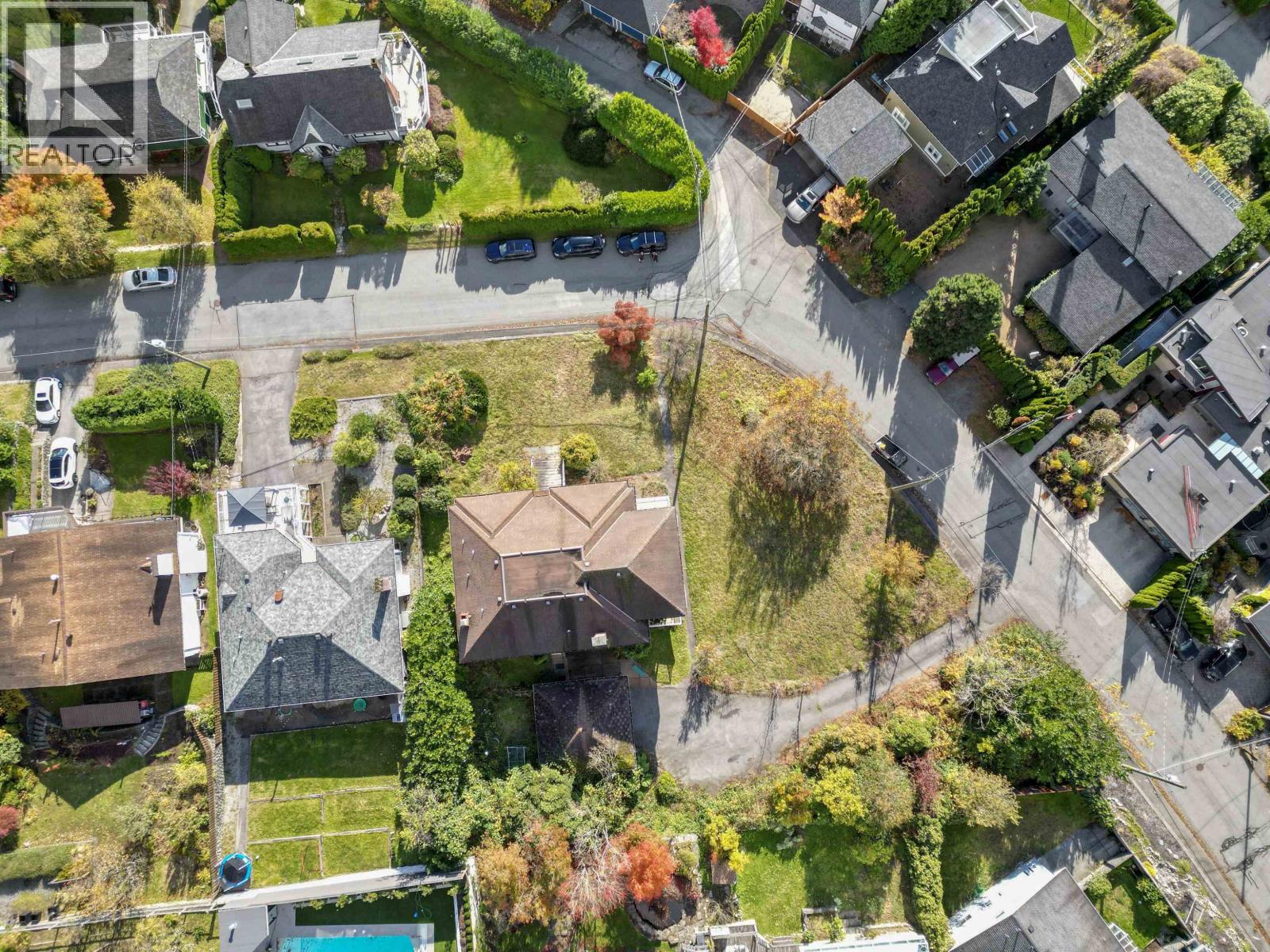 404 Somerset St, North Vancouver, BC V7N 1G3