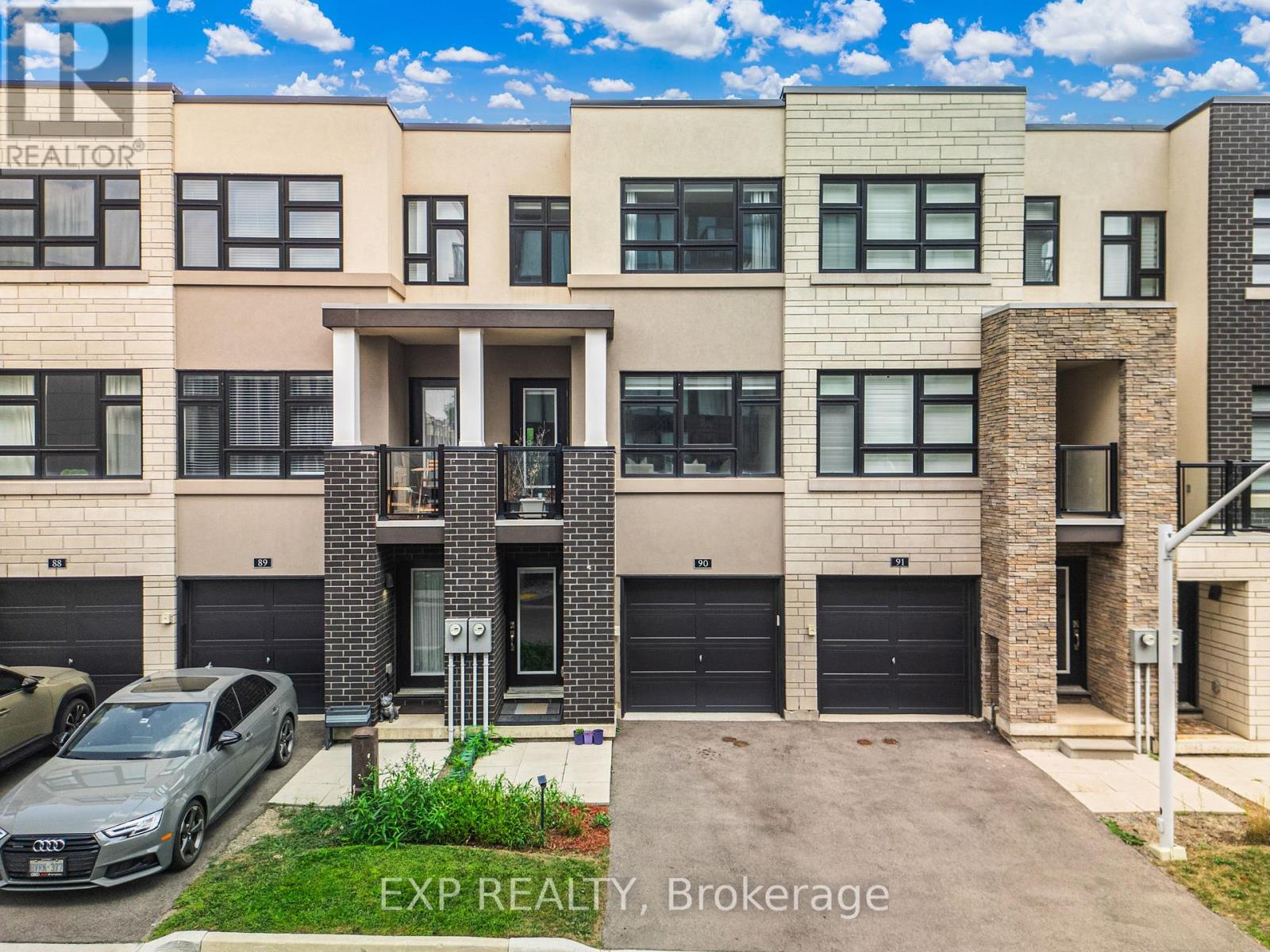 90 1121 Cooke Blvd, Burlington, ON L7T 0C4