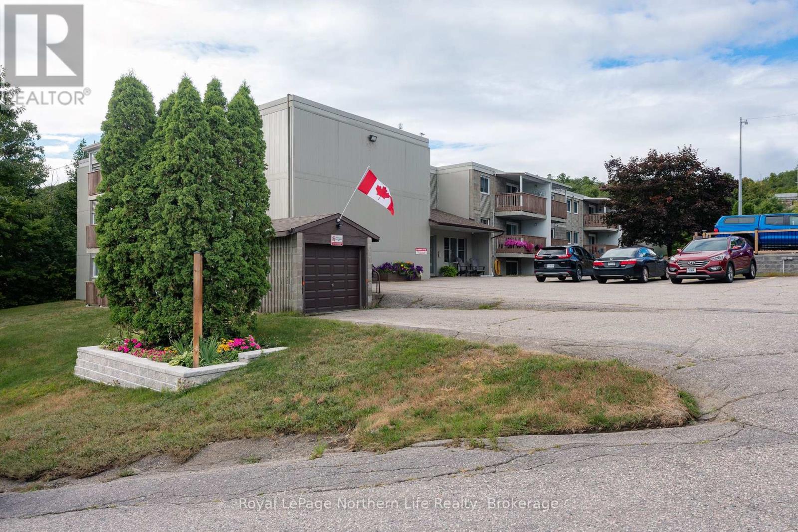 110 213 Leonard St, North Bay, ON P1B 5K3