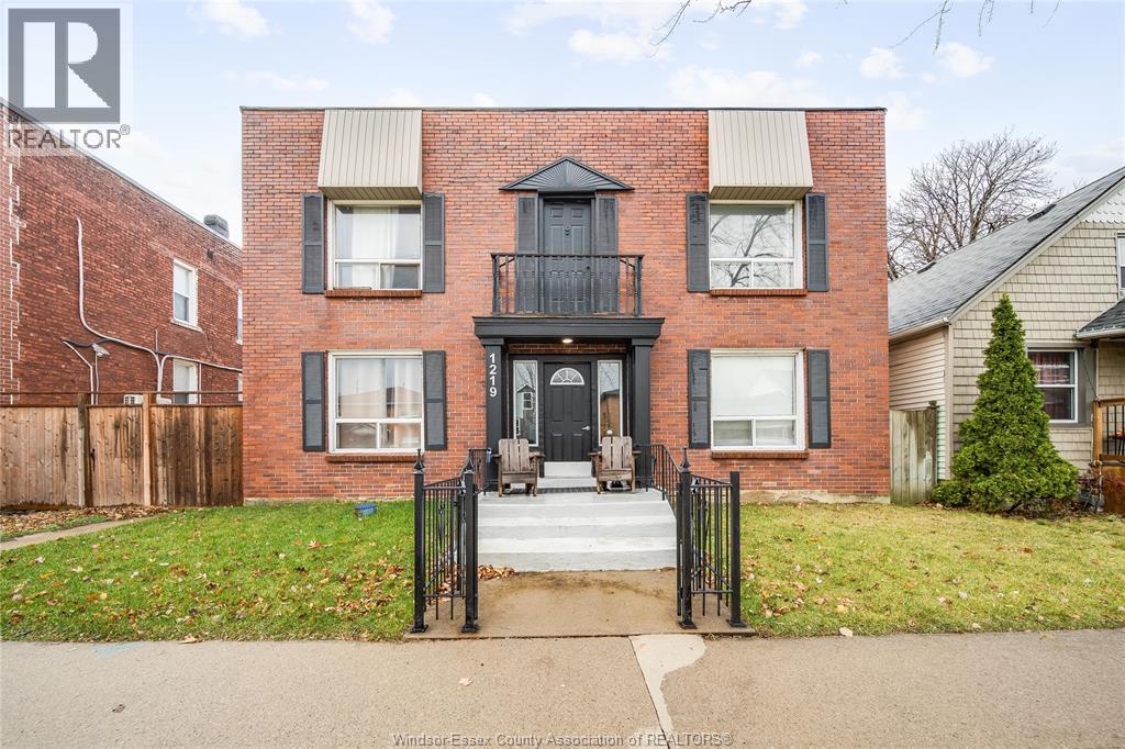 1219 Monmouth, Windsor, ON N8Y 3M2