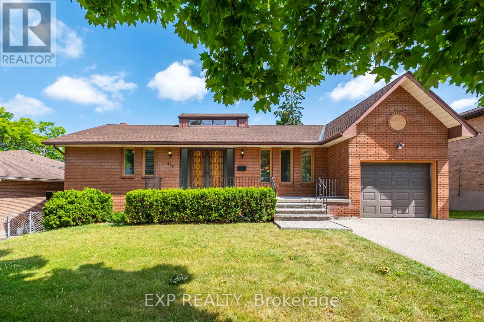 409 Innisfil St, Barrie, ON L4N 3G7