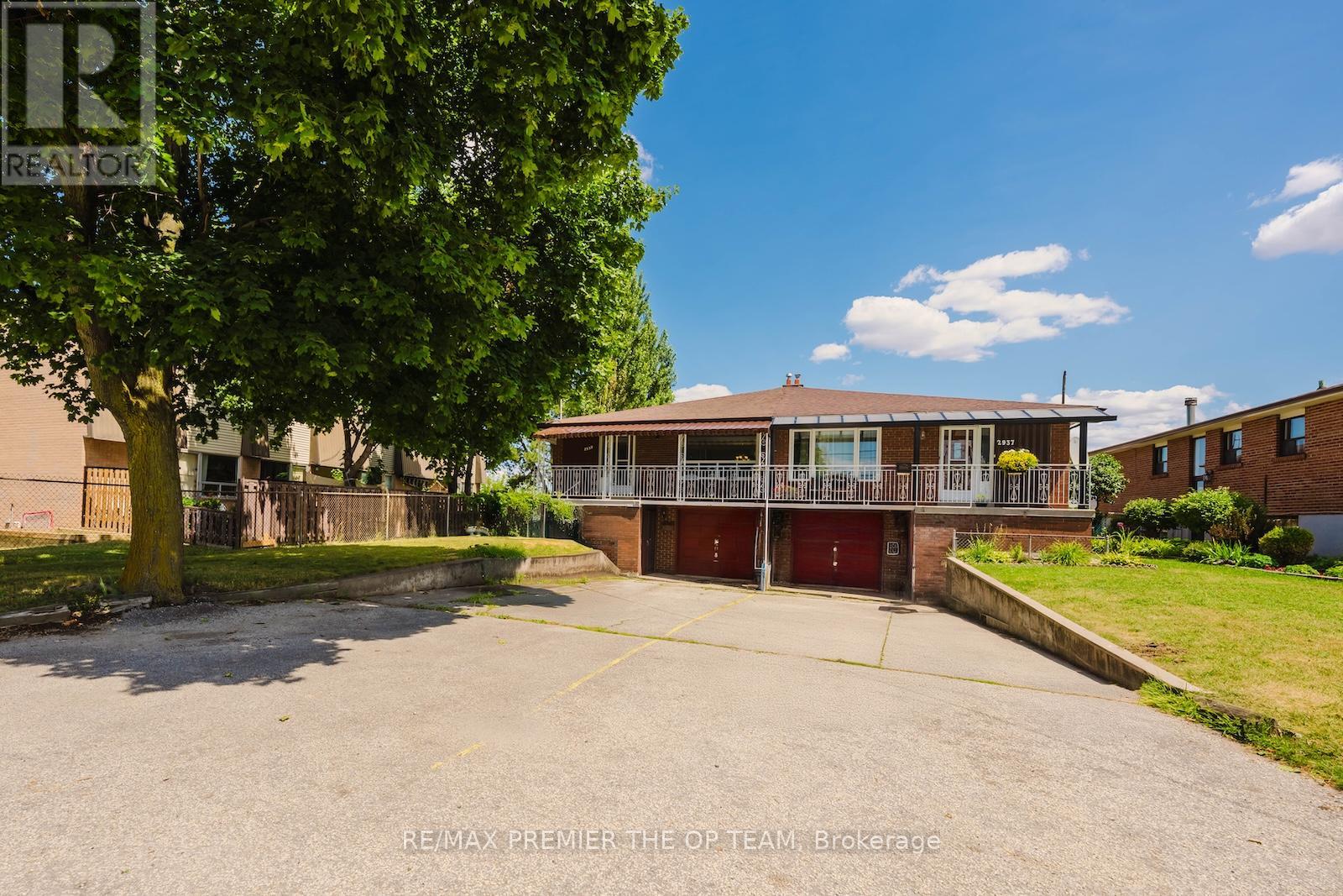 2939 Islington Ave, Toronto, ON M9L 2K3