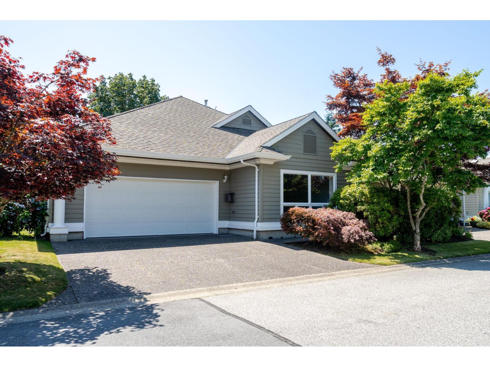 1881 144 Street Unit 9, Surrey, BC V4A 7E8