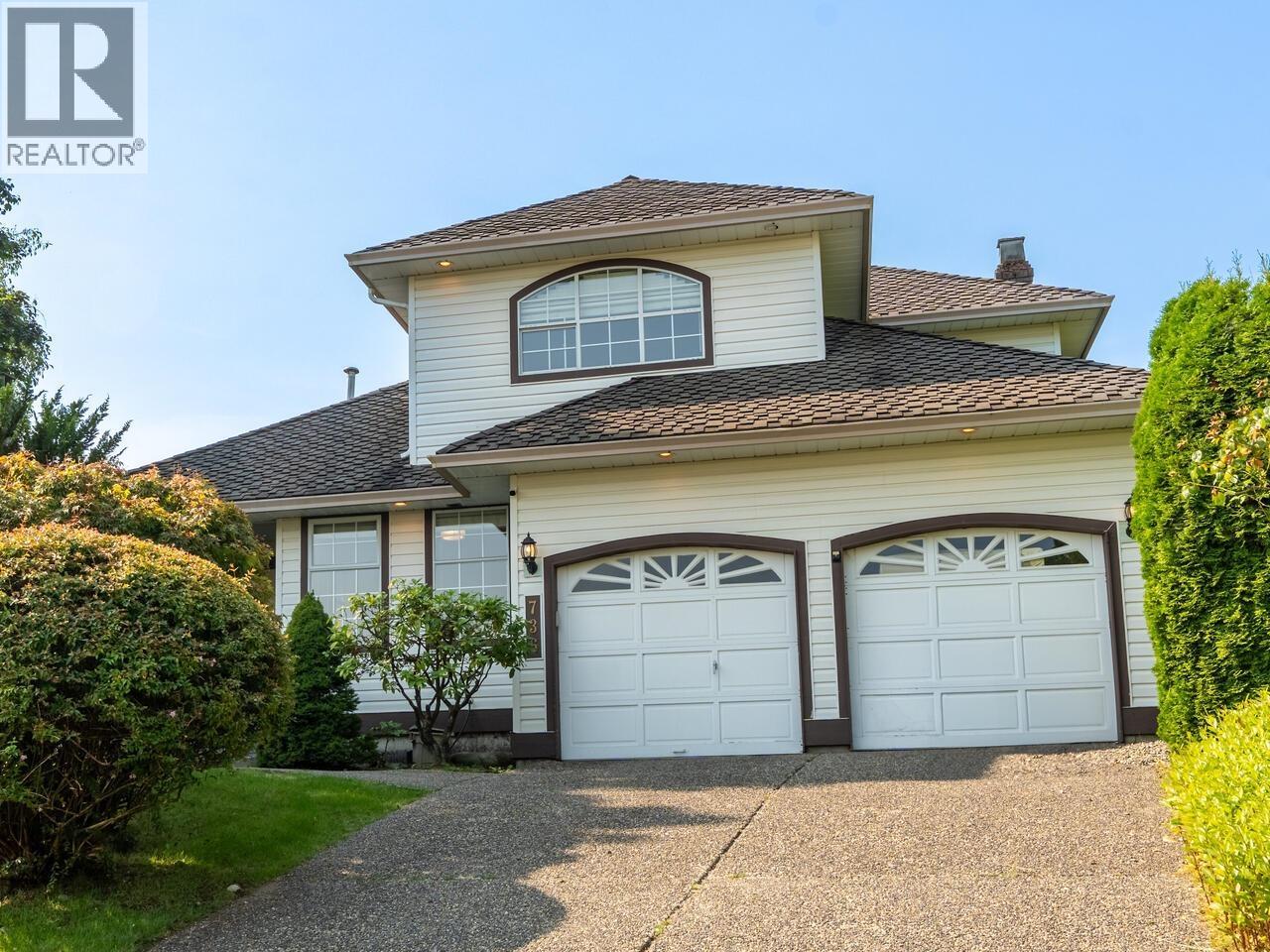 736 Clearwater Way, Coquitlam, BC V3C 6A3