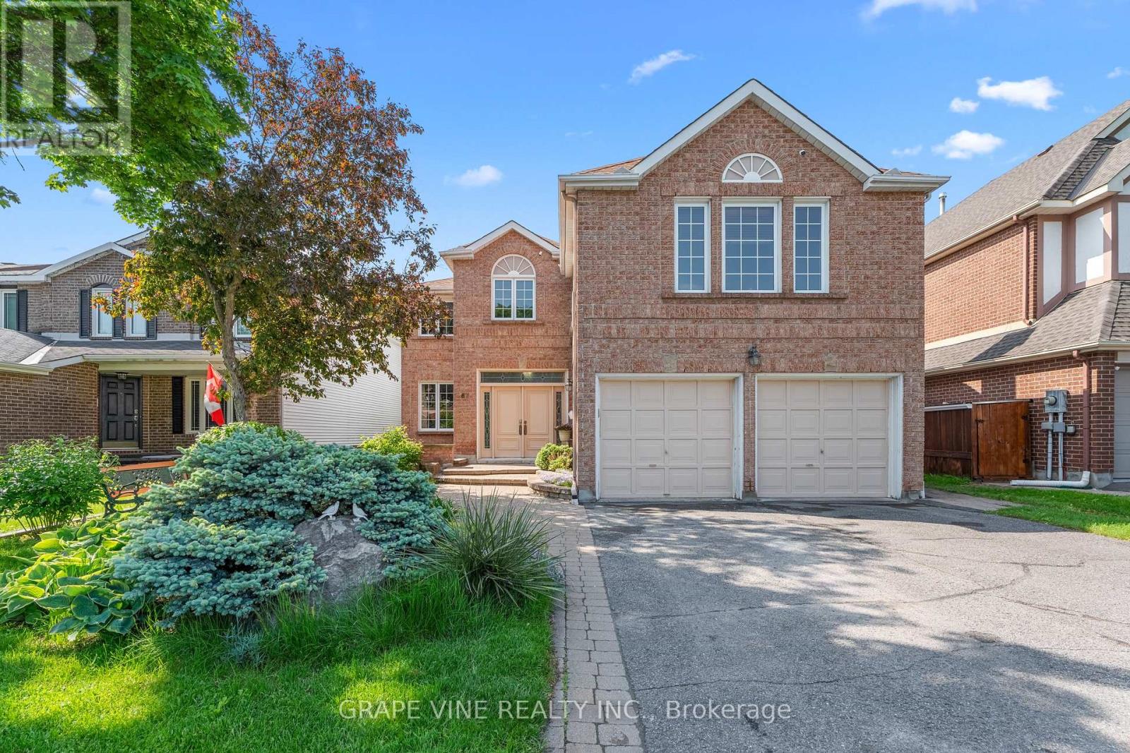 67 Allenby Rd, Ottawa, ON K2K 2J8