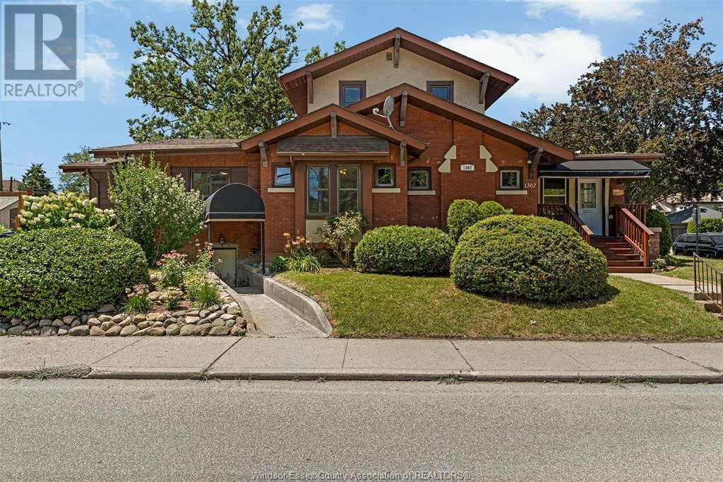 1307 Pelissier St, Windsor, ON N8X 1A4
