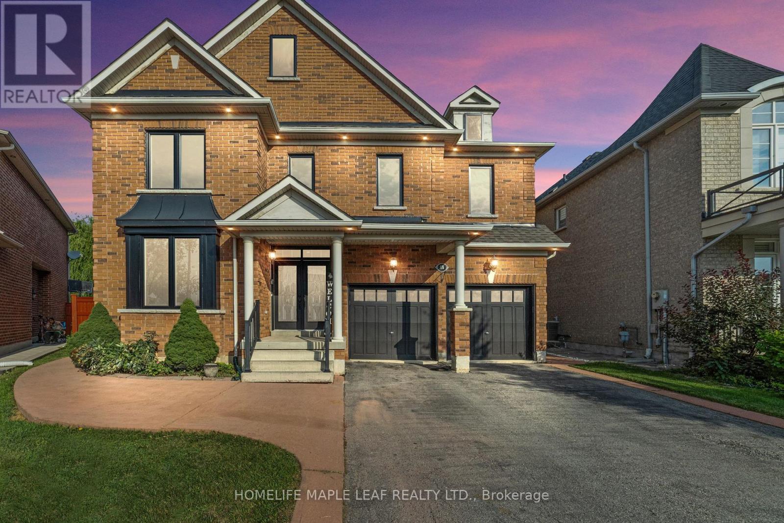 18 Regis Cir, Brampton, ON L6P 1Y8