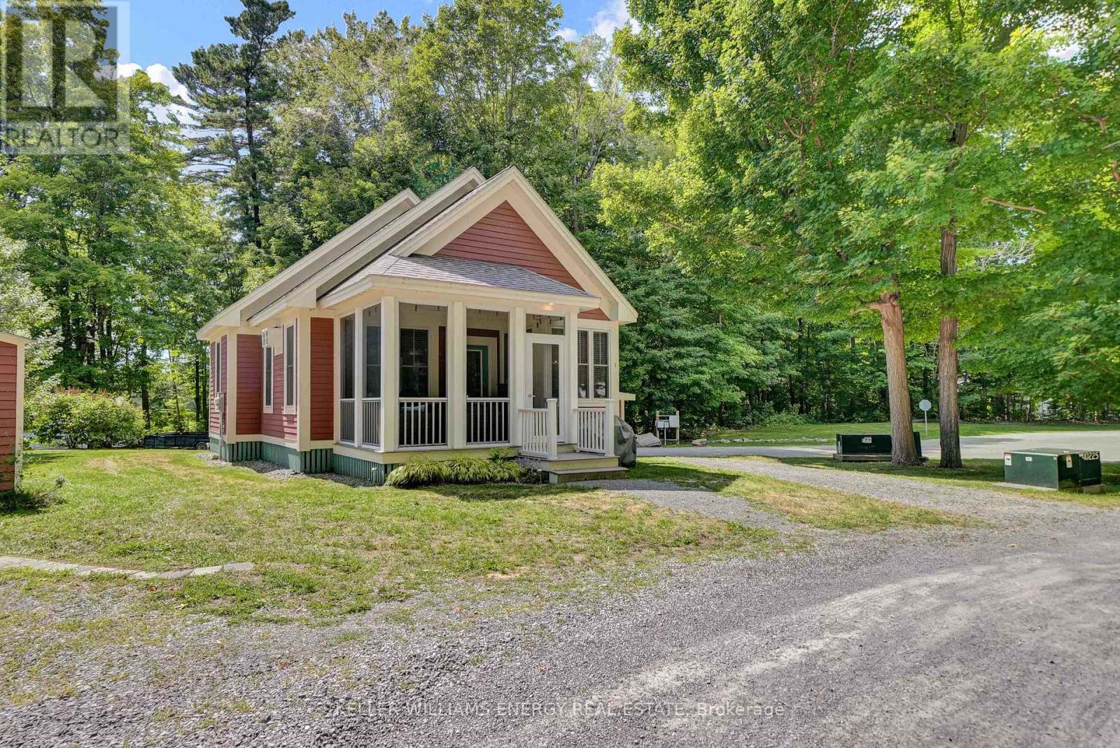 2 Pine Forest Ln, Prince Edward County Athol, ON K0K 1P0