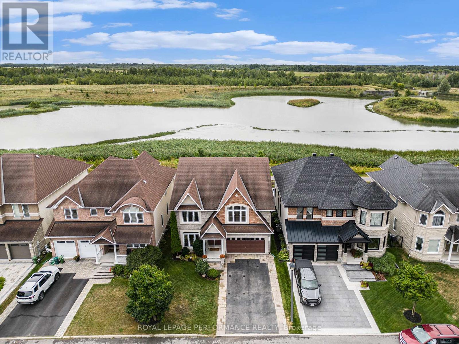 450 Frank Cauley Way, Ottawa, ON K4A 0L5