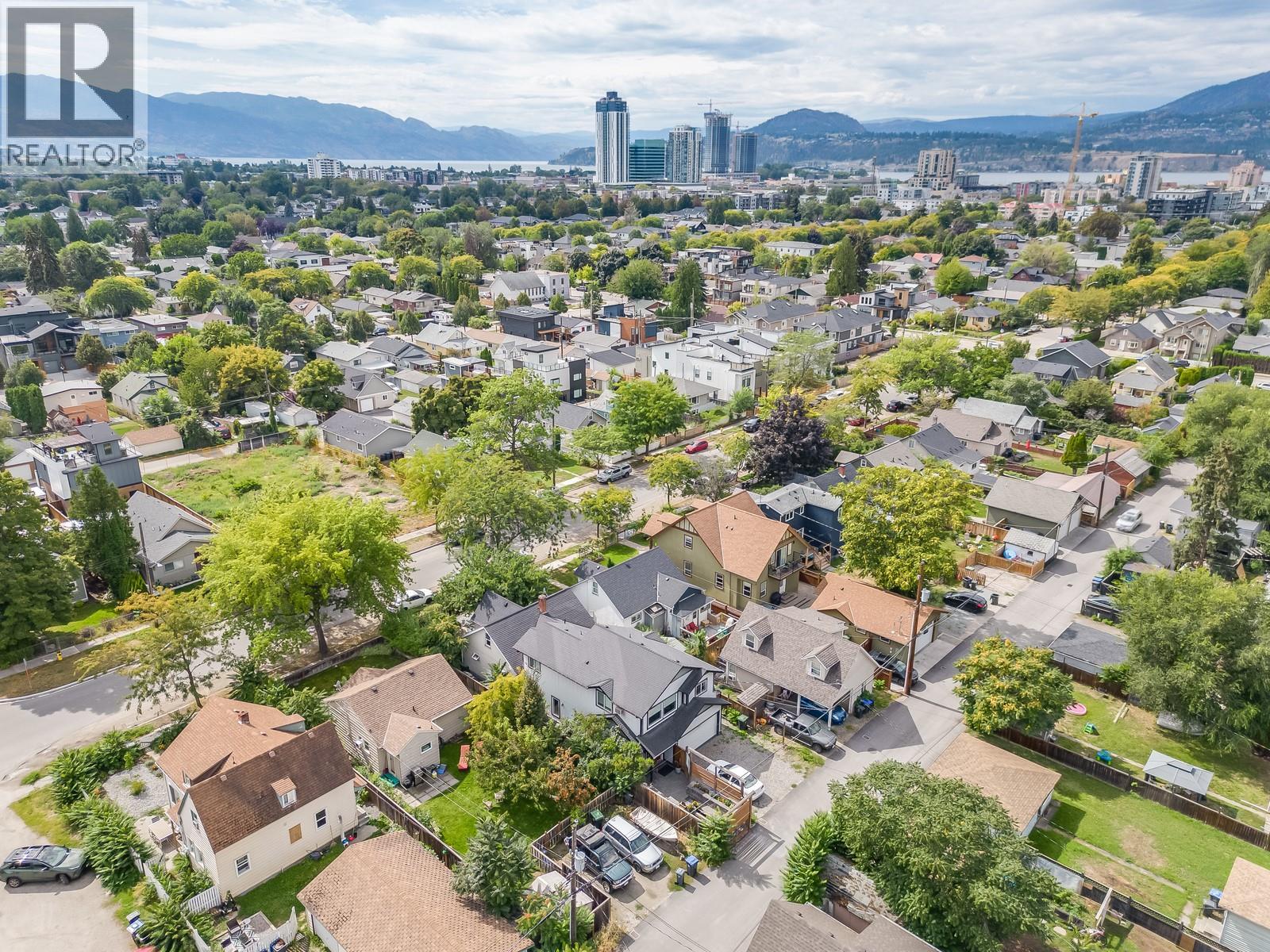 980 Coronation Ave, Kelowna, BC V1Y 7A5