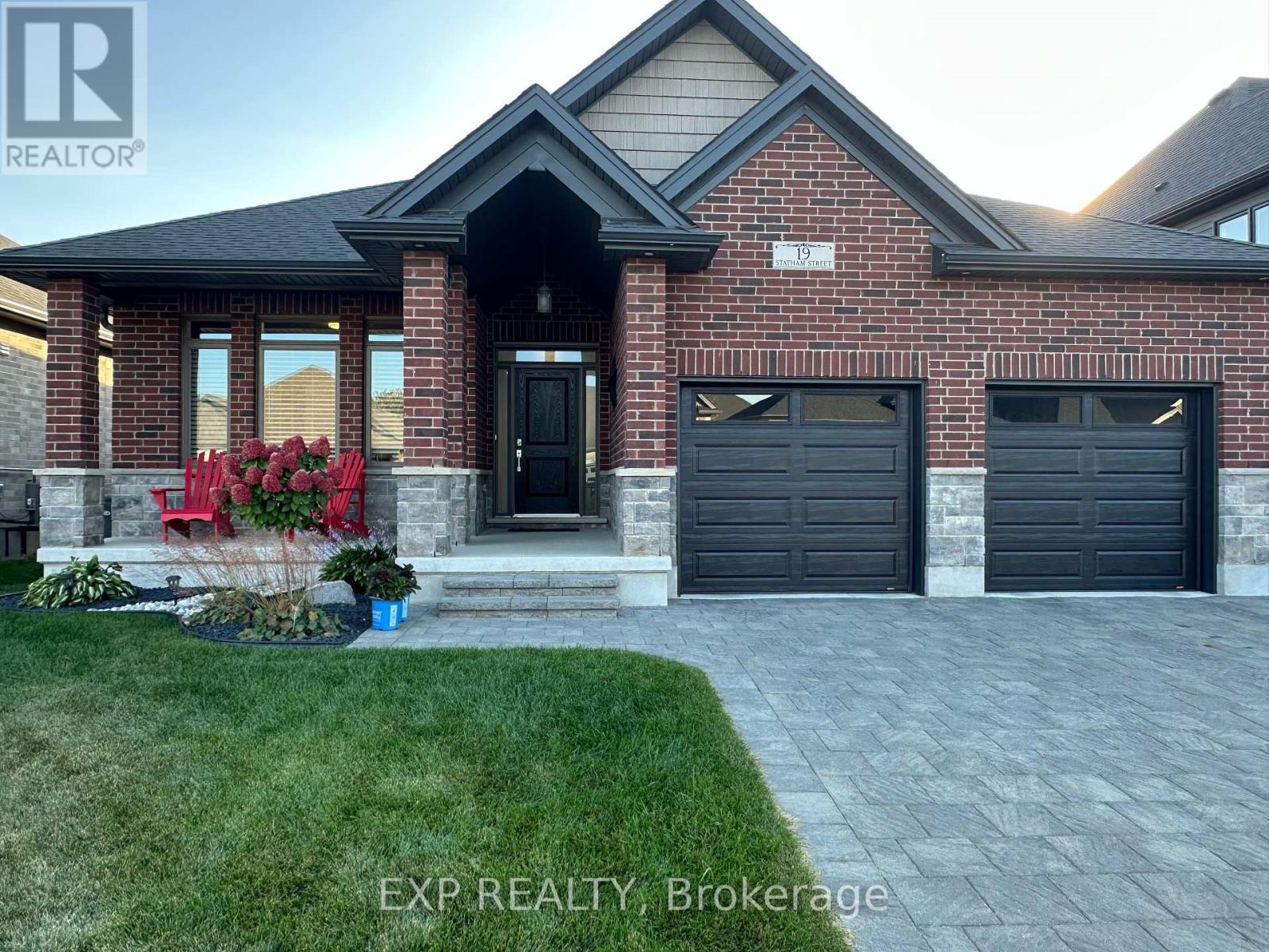 19 Statham St, Strathroy-caradoc Se, ON N7G 0G2