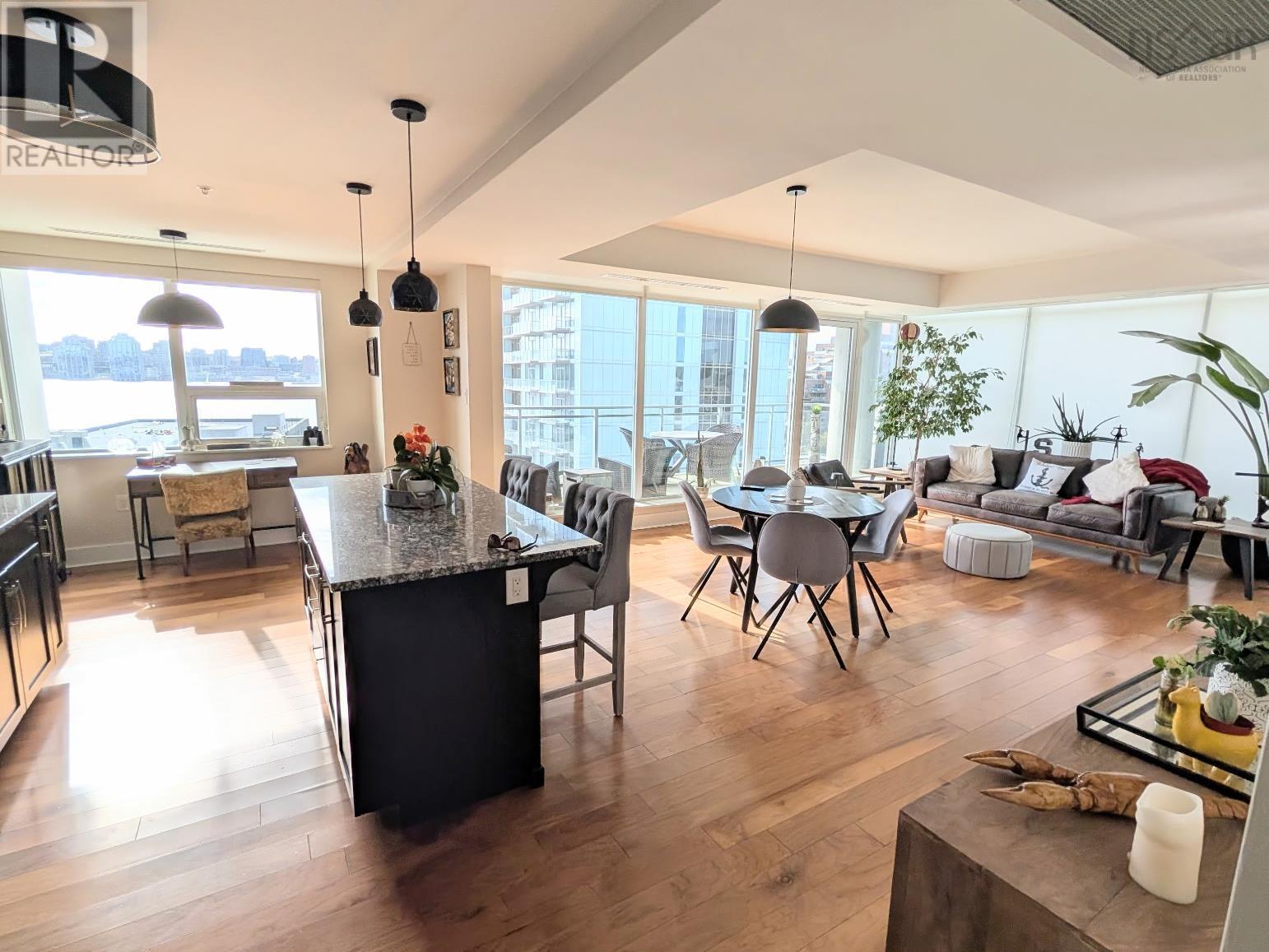 31 Kings Wharf Place Unit 706, Dartmouth, NS B2Y 0C1