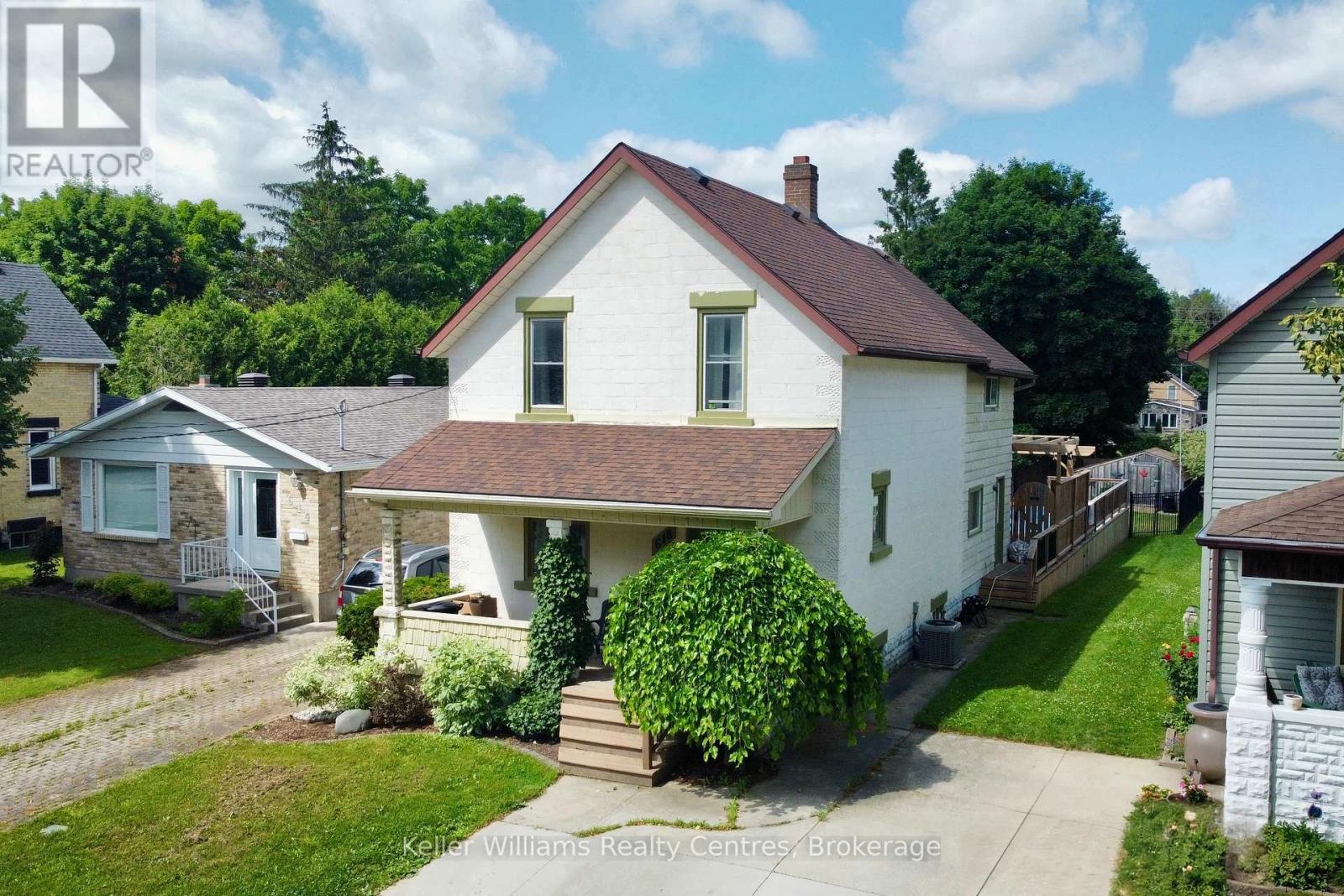 618 8th Avenue, Hanover, ON N4N 2L3