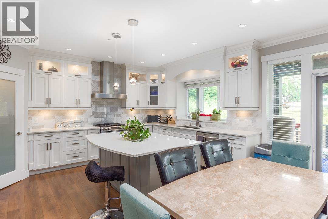 39188 Cardinal Dr, Squamish, BC V8B 0V3