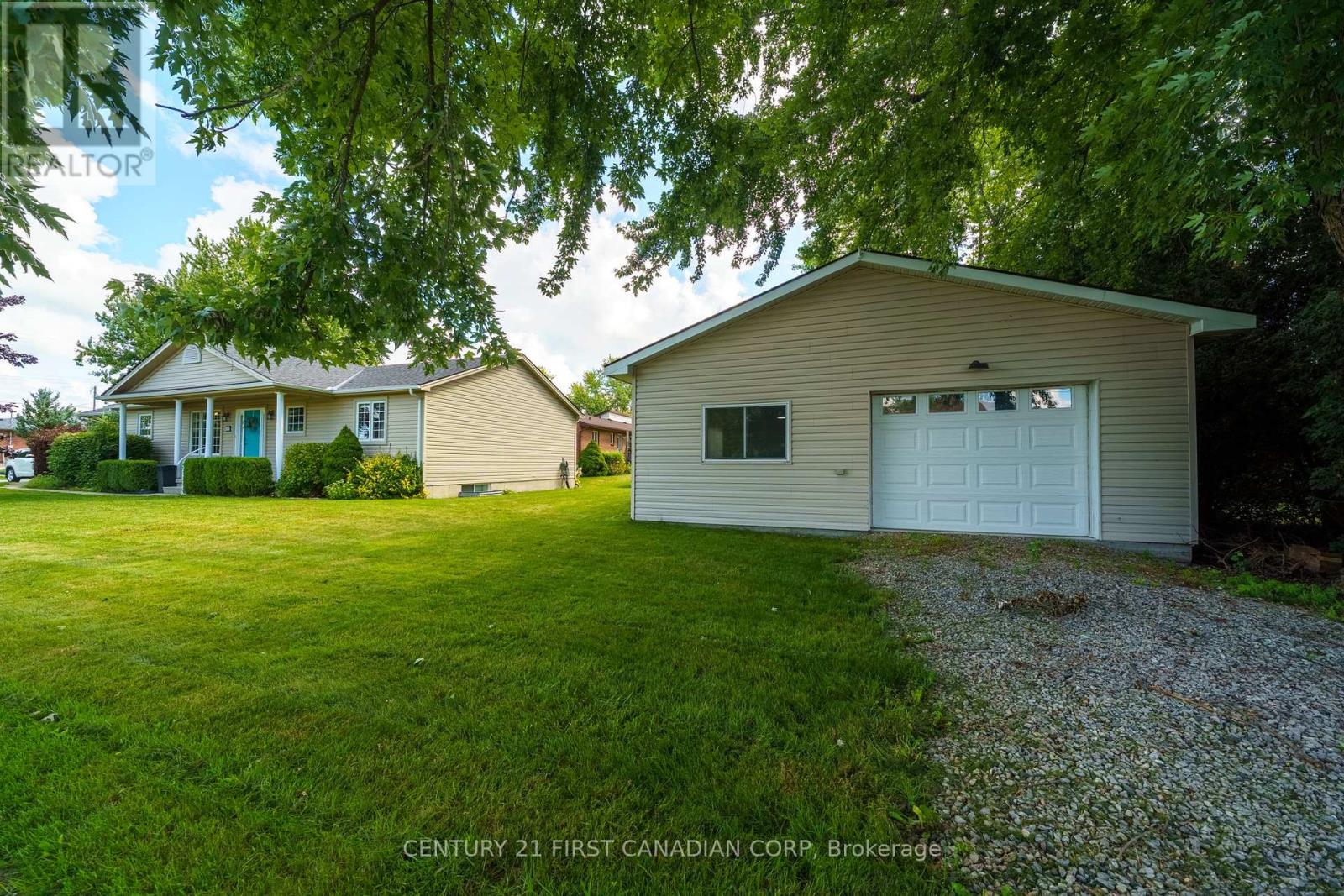 300 Station St St, North Middlesex, ON N0M 2K0