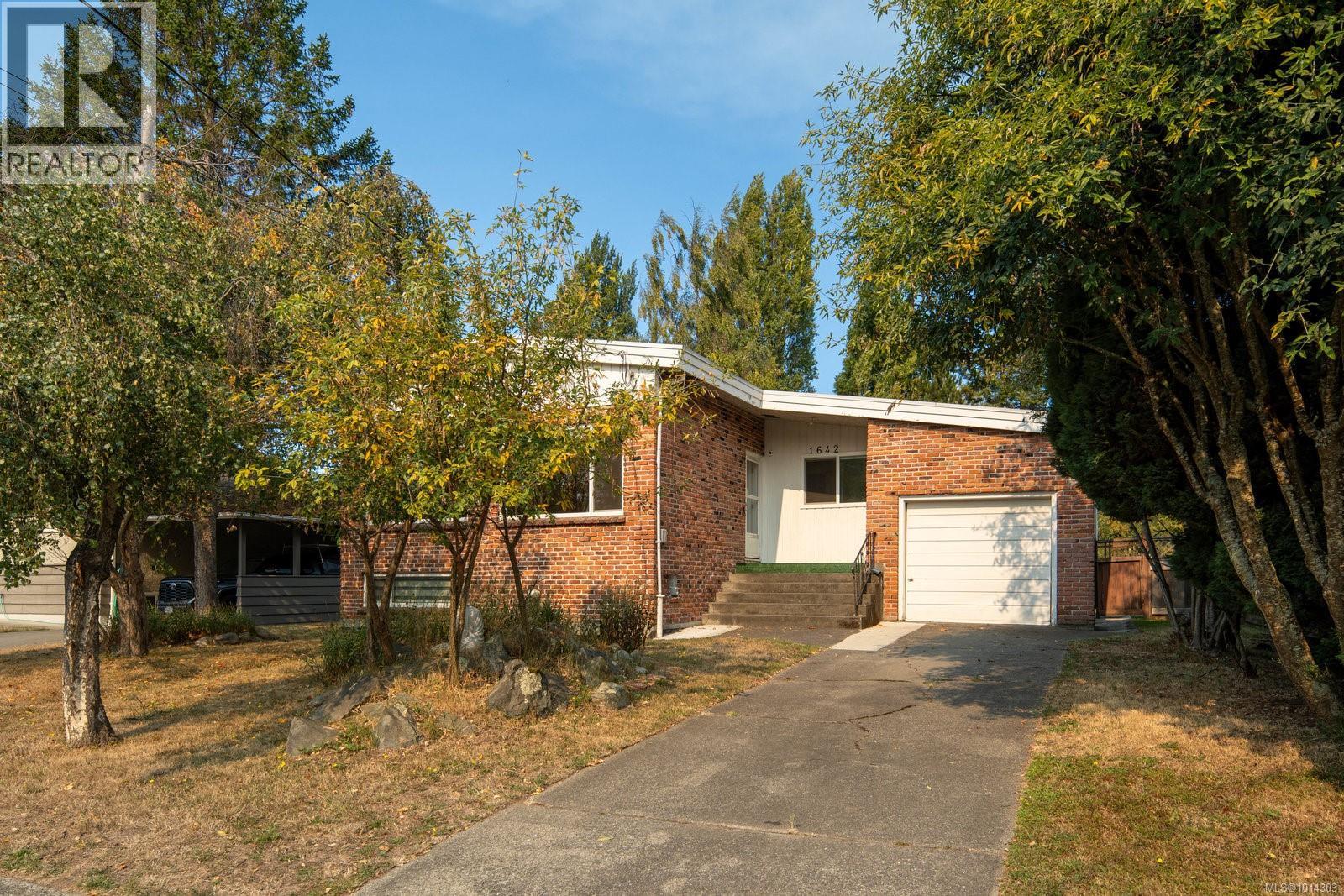 1642 Richardson St, Victoria, BC V8S 1R4