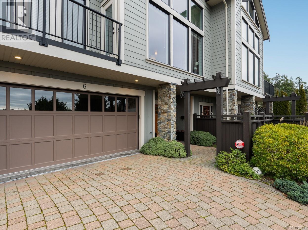 614 Granrose Terr Unit 6 Ter, Victoria, BC V9C 3T1