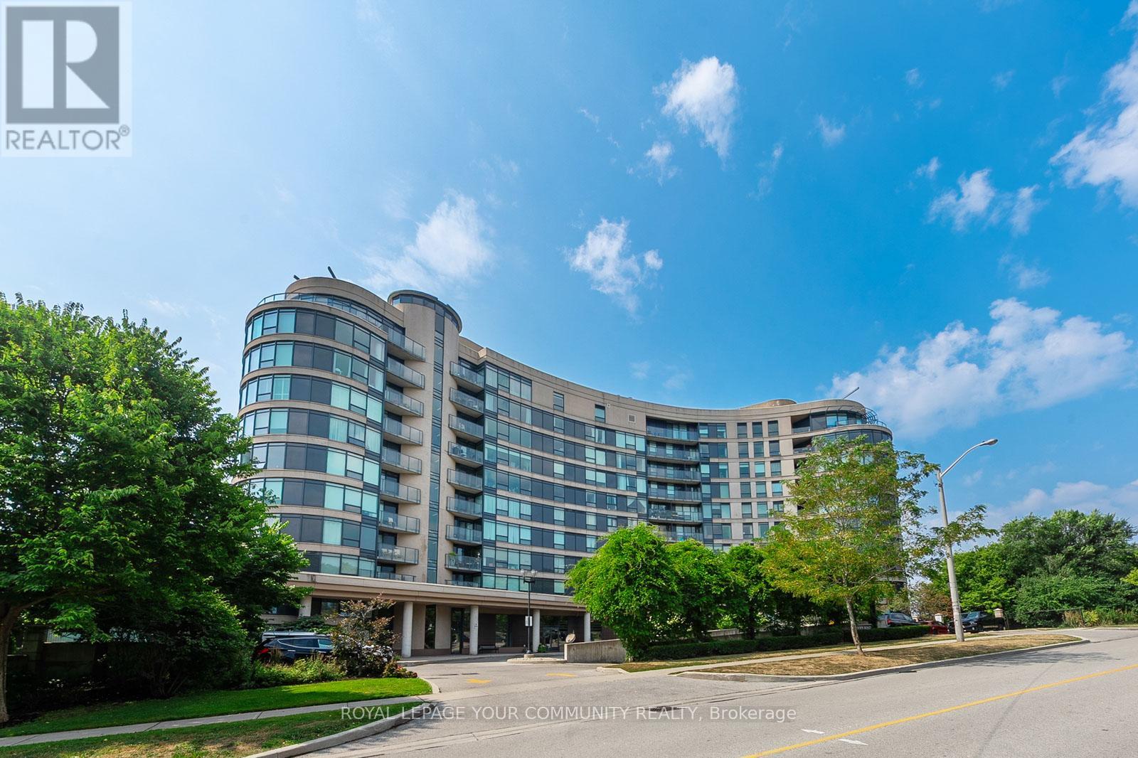716 18 Valley Woods Rd, Toronto, ON M3A 0A1