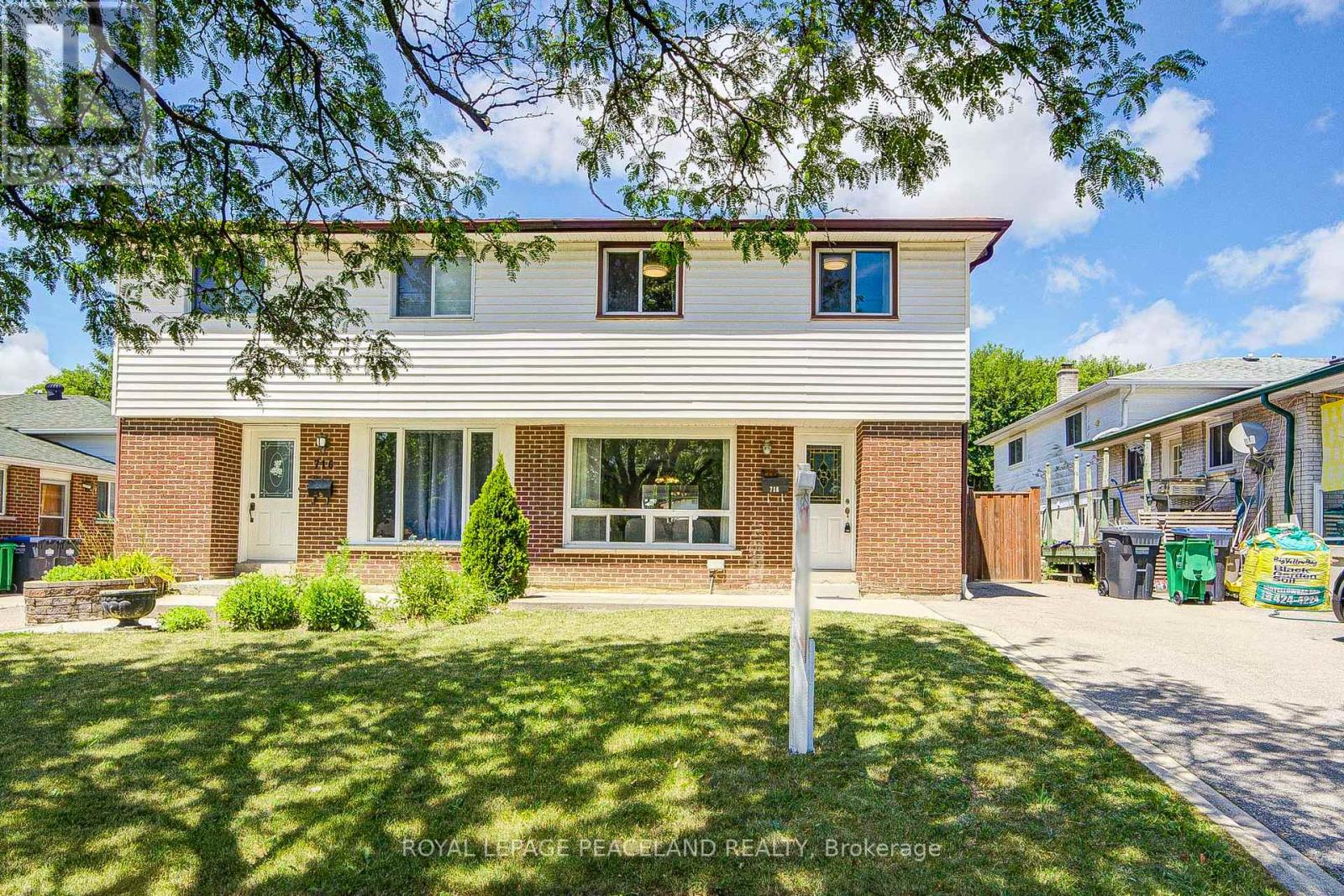 718 Eaglemount Cres, Mississauga, ON L5C 1N9