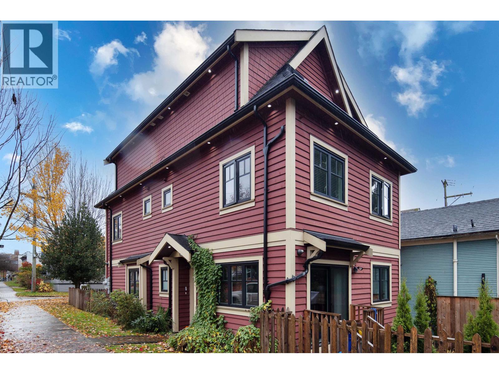 488 E 15th Ave, Vancouver, BC V5T 3N4