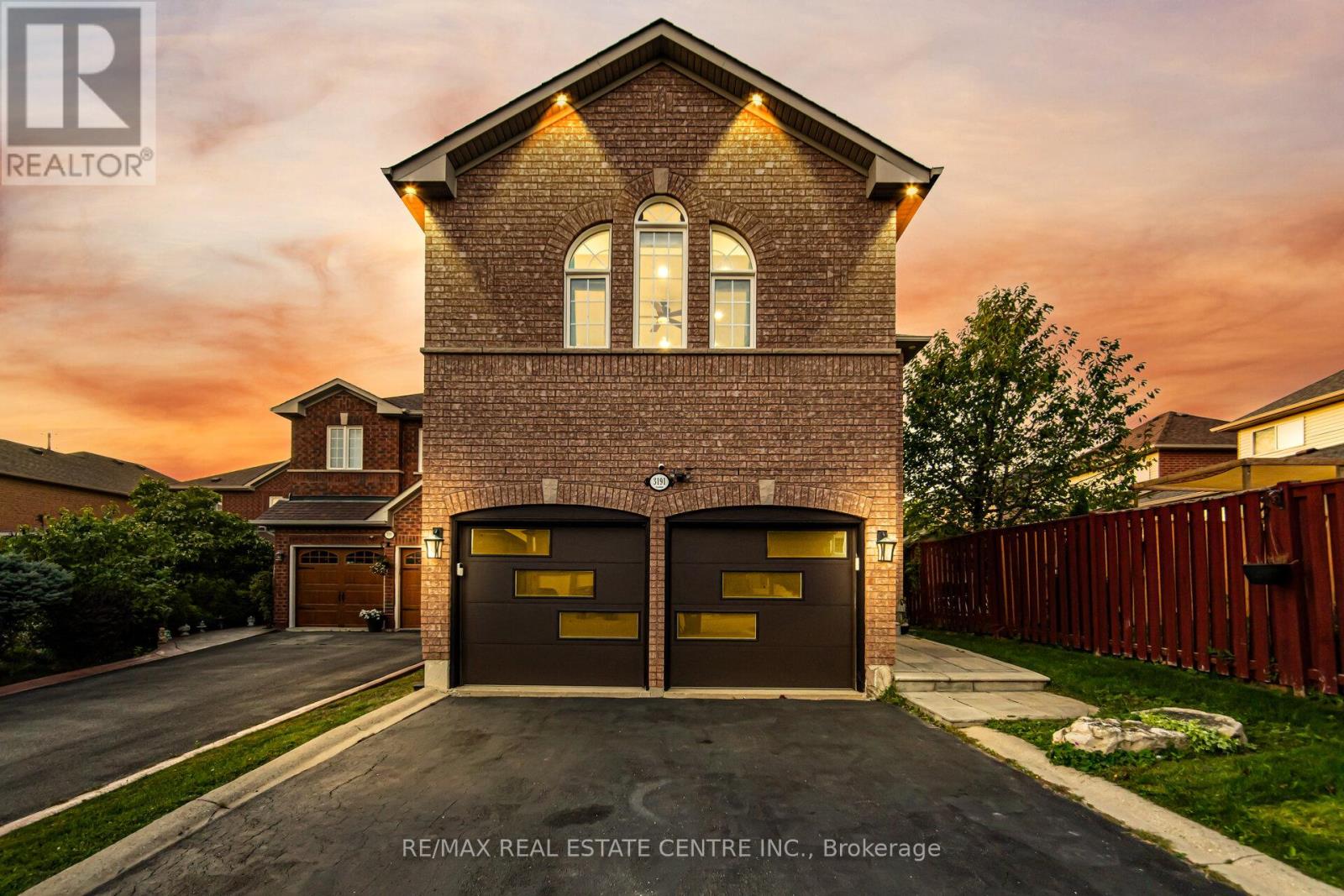 3191 Oakview Rd, Mississauga, ON L5N 7N9