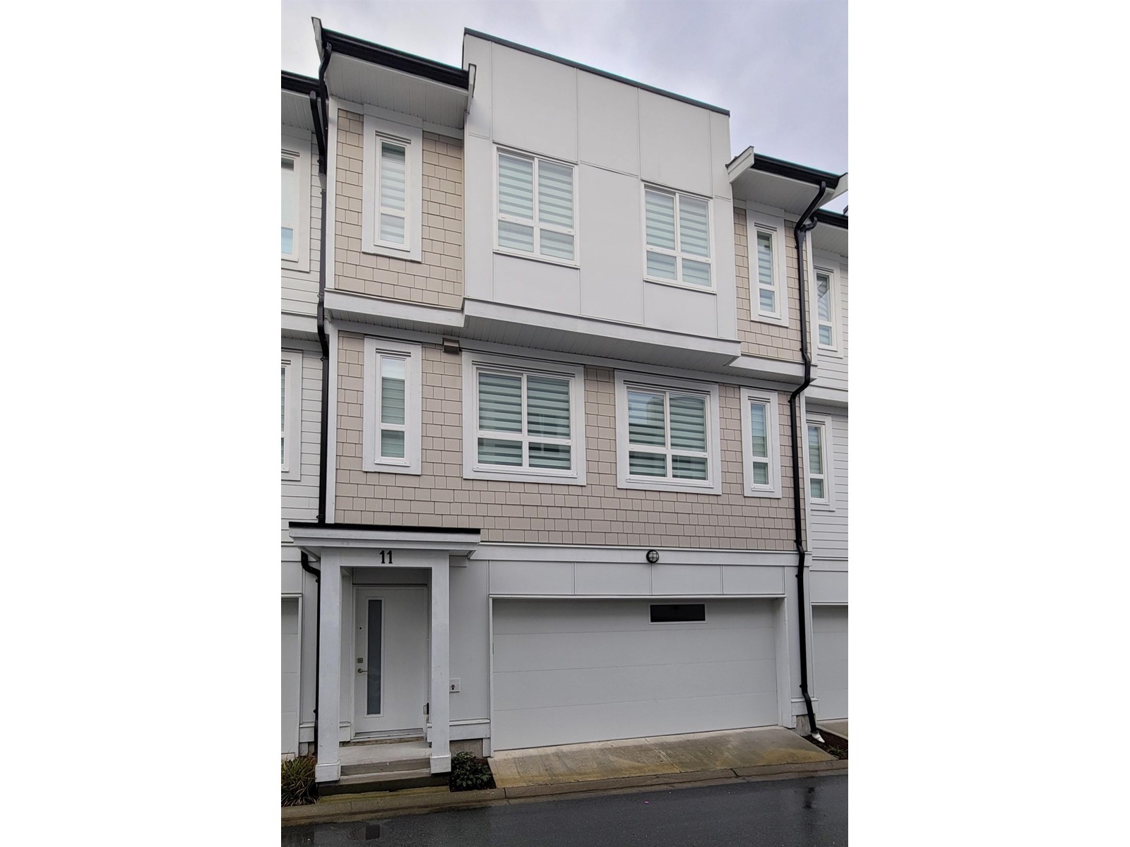 8181 135a Street Unit 11, Surrey, BC V3W 3N8