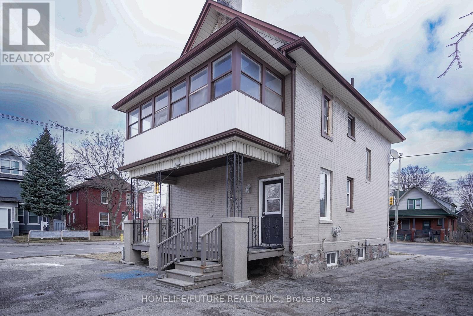 42 Ritson Rd S, Oshawa, ON L1H 5G9