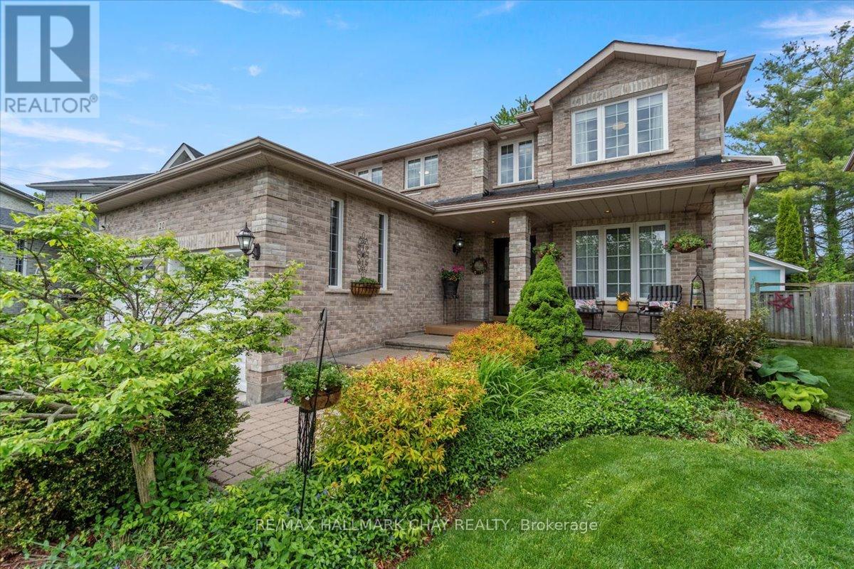 20 Stoneybrook Cres, Barrie, ON L4N 0A5
