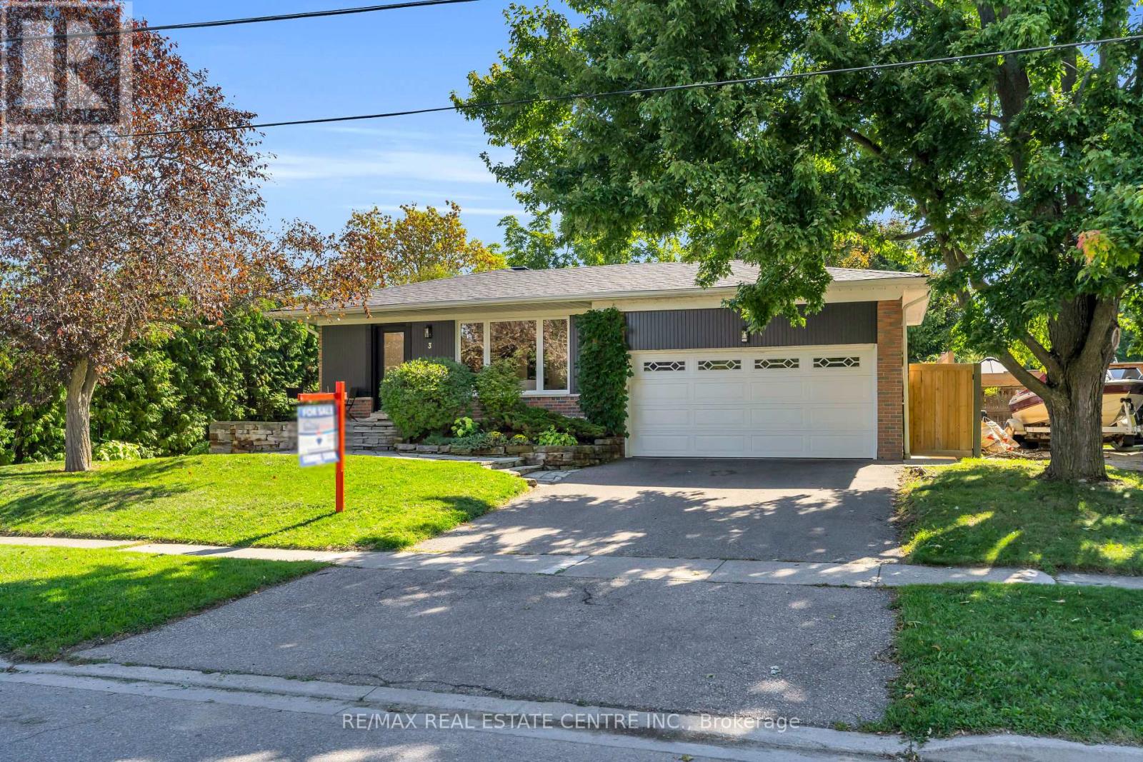 3 Stockman Cres, Halton Hills, ON L7G 1J5