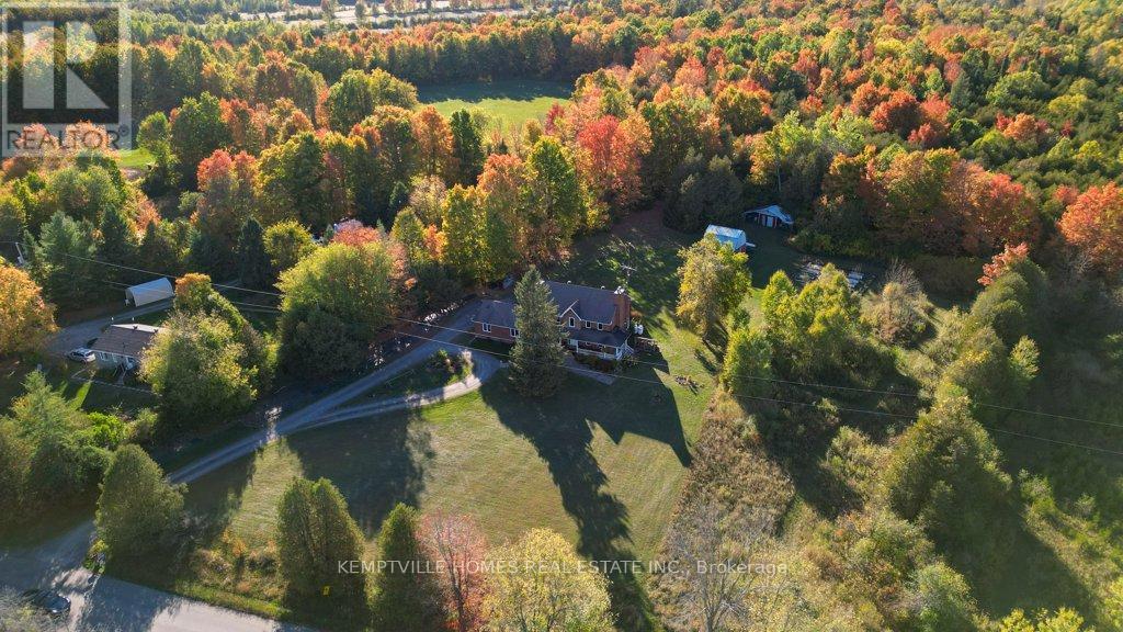 6908 Gallagher Rd, Ottawa, ON K0A 2T0