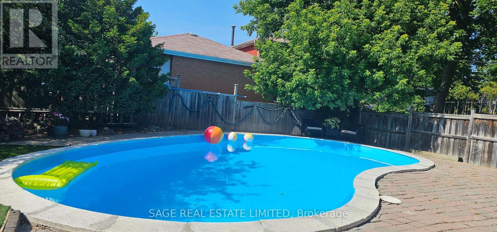 51 Prince Philip Blvd, Toronto, ON M1E 1J3
