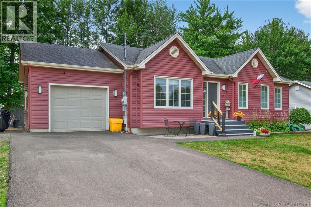 52 Herman, Dieppe, NB E1A 0L5