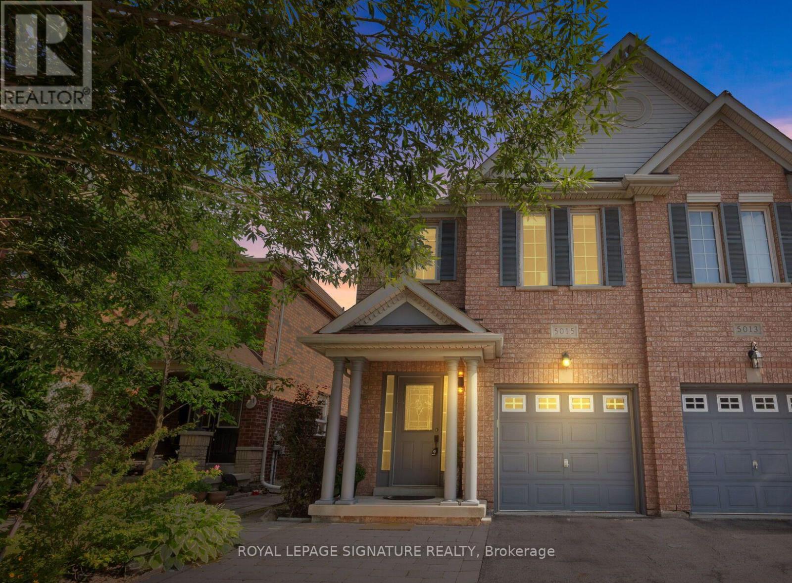 5015 Dubonet Dr, Mississauga, ON L5M 7W8