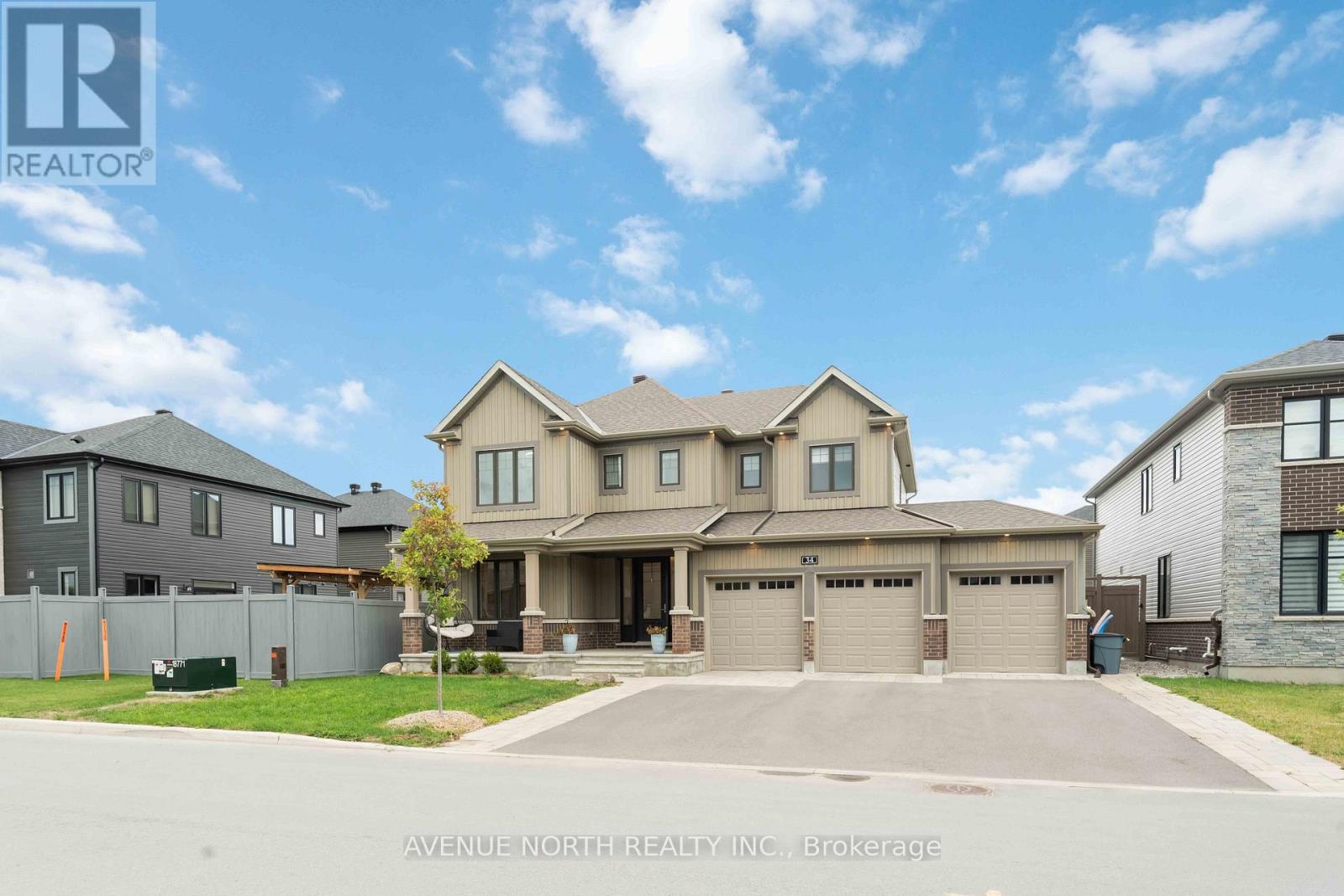 34 Jetty Dr, Ottawa, ON K4M 0E9