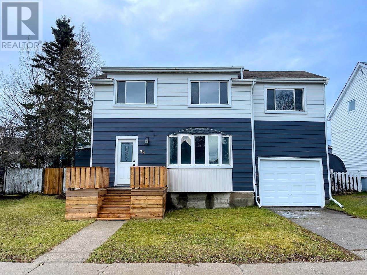 24 Stevens Ave, Marathon, ON P0T 2E0