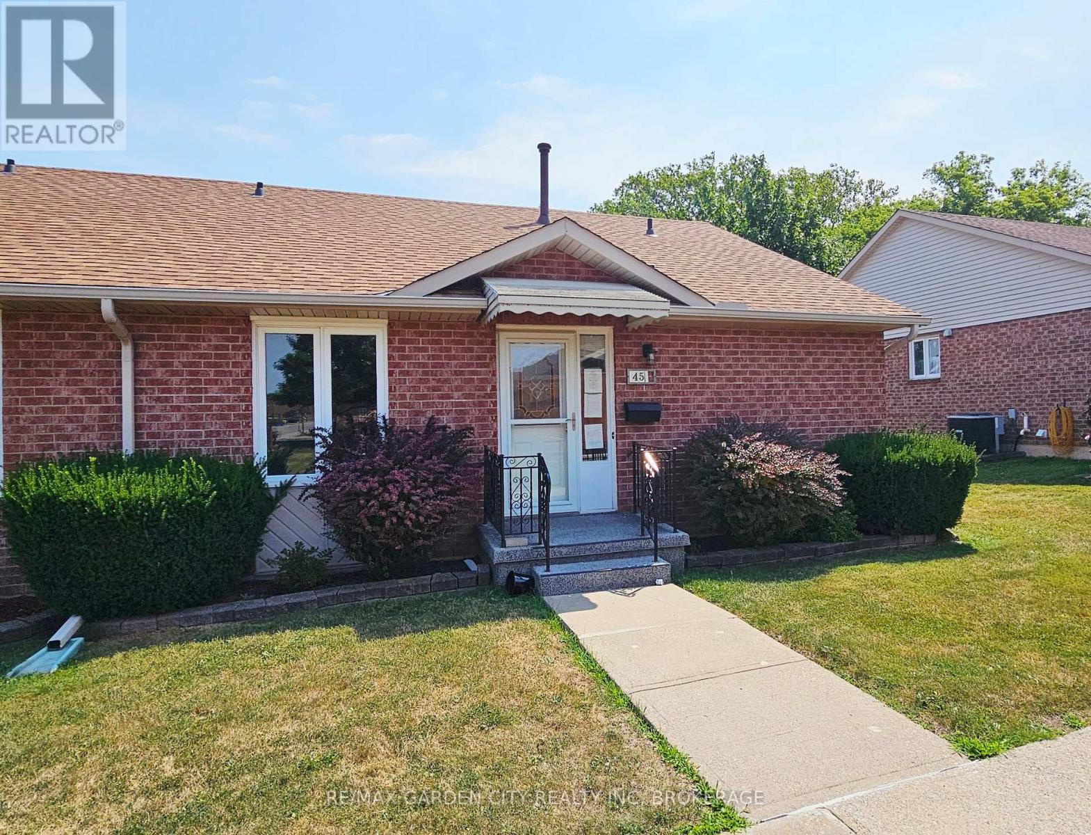 45 122 Bunting Rd, St. Catharines, ON L2P 3X7