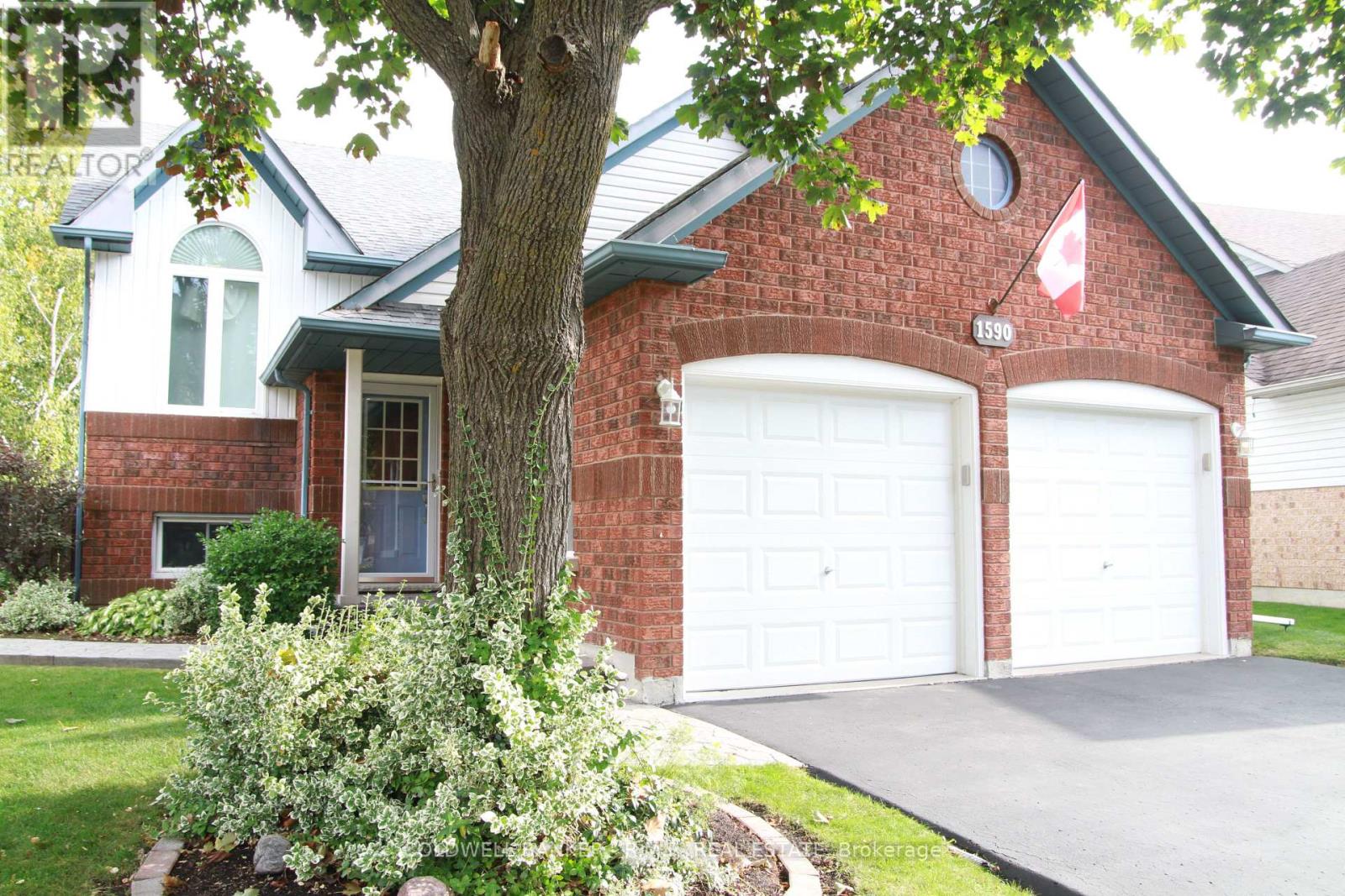 1590 Edenwood Ct, Oshawa, ON L1G 7Y6
