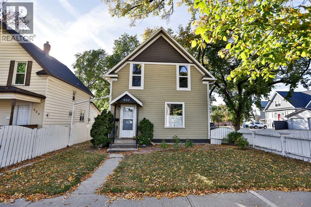 7 Street S Unit 802, Lethbridge, AB T1J 2H6