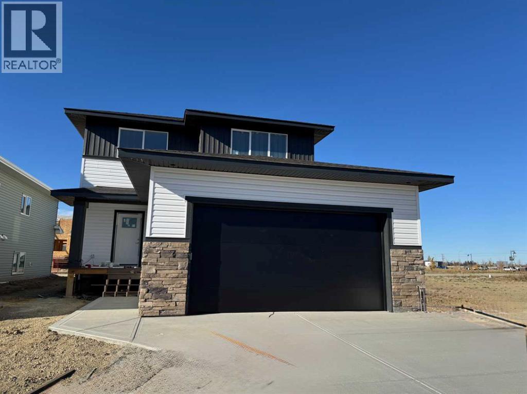 38 Tagish Ave, Red Deer, AB T4P 0Y7