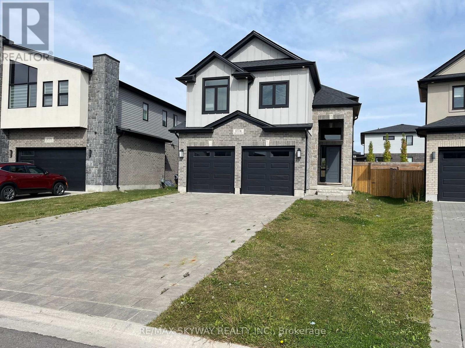 1774 Brunson Way, London, ON N6K 4R6