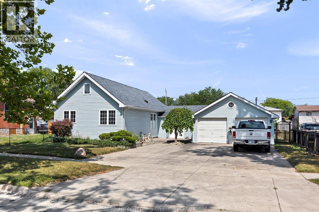 1546 Ford Blvd, Windsor, ON N8T 2C8