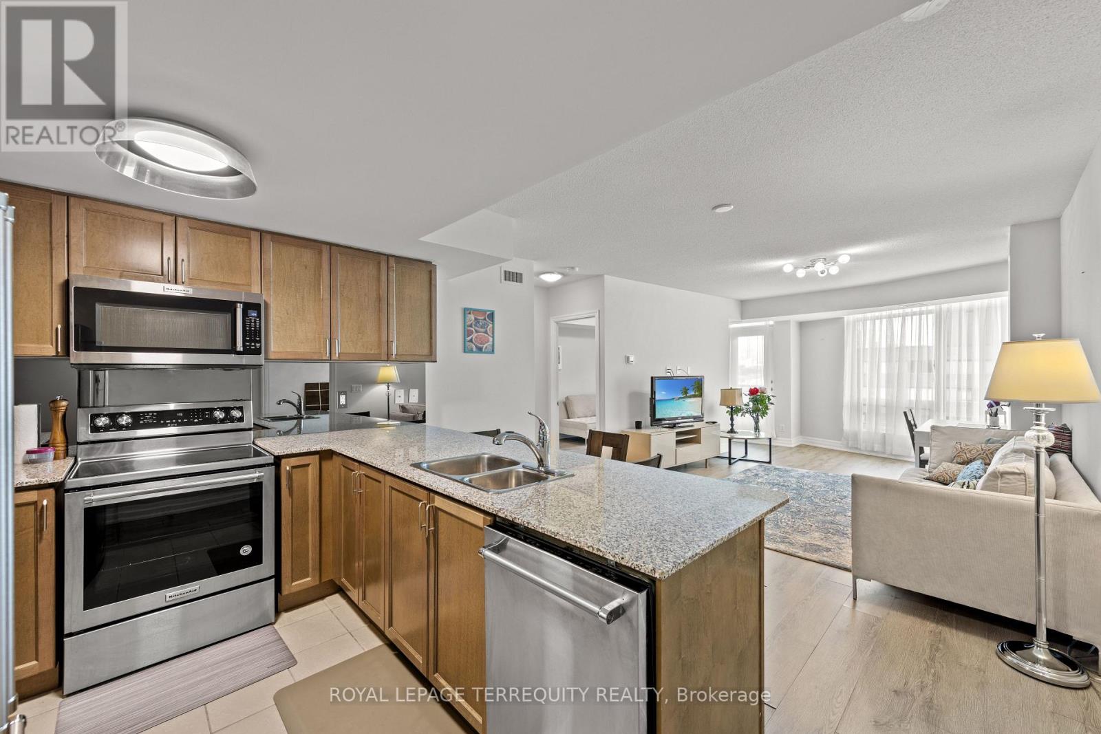1410 8 Scollard St, Toronto, ON M5R 1E9