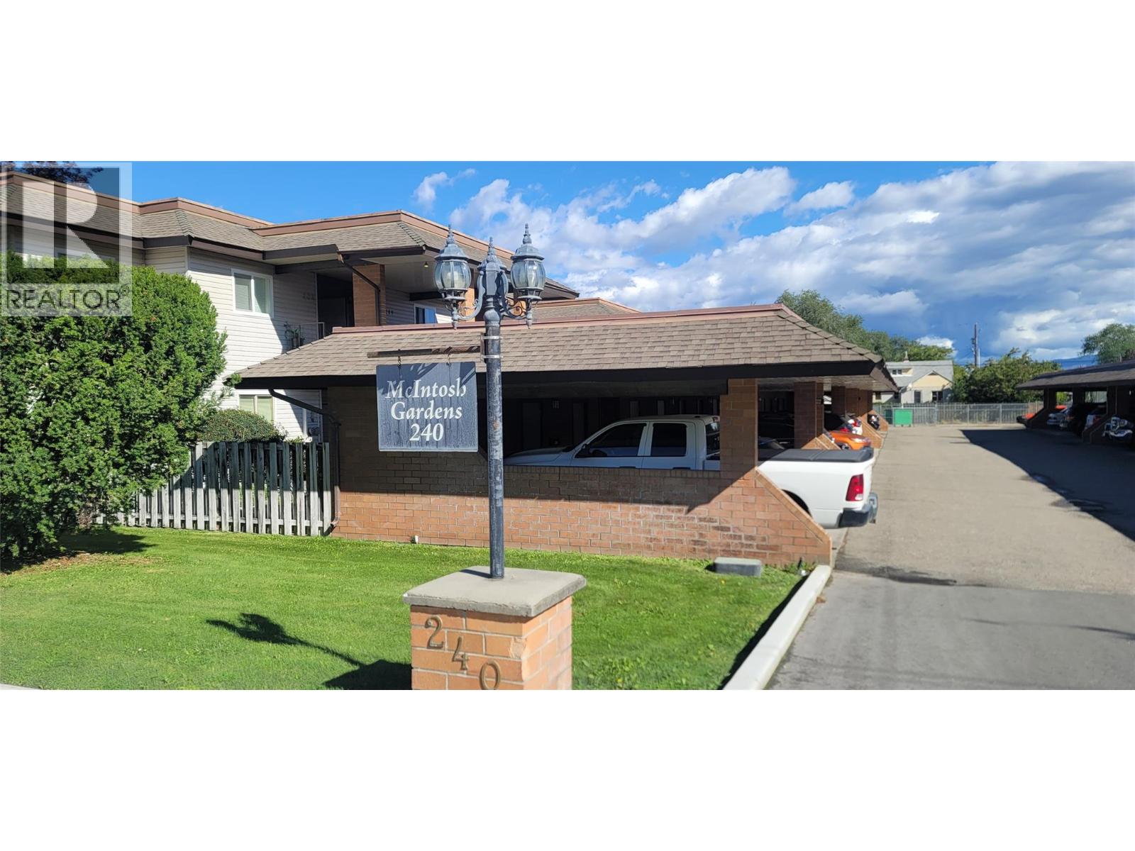 240 Mcintosh Road Unit 211, Kelowna, BC V1X 2C4