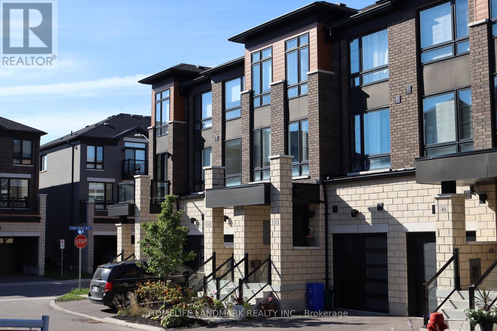 42 Lake Trail Way, Whitby, ON L1M 0M3