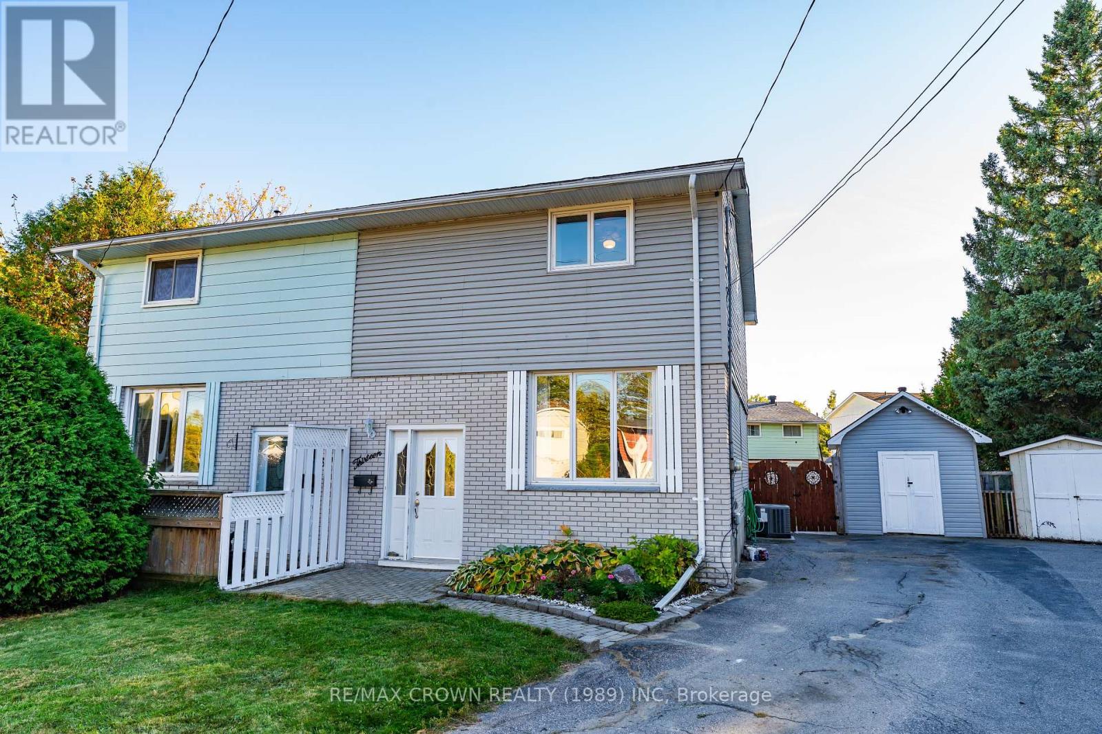 13 Arthur Ct, North Bay, ON P1A 3K1