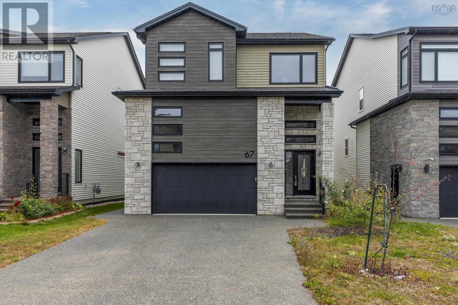 67 Talus St, Bedford, NS B4B 1T9