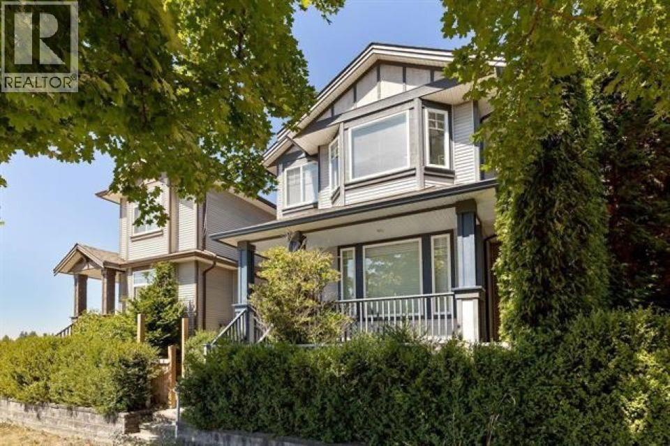 23611 Dewdney Trunk Rd, Maple Ridge, BC V4R 2W9