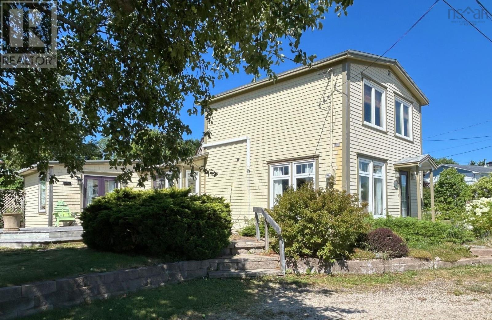 142 Gold River Rd, Gold River, NS B0J 1K0