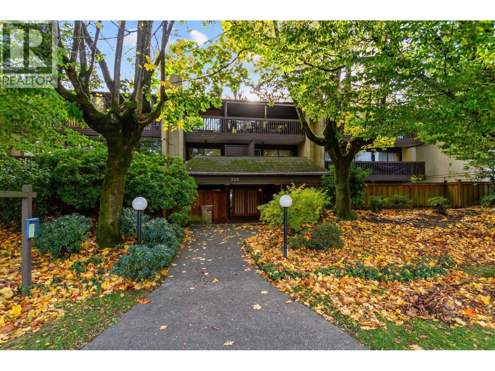 720 Eighth Avenue Unit 208, New Westminster, BC V3M 2R3