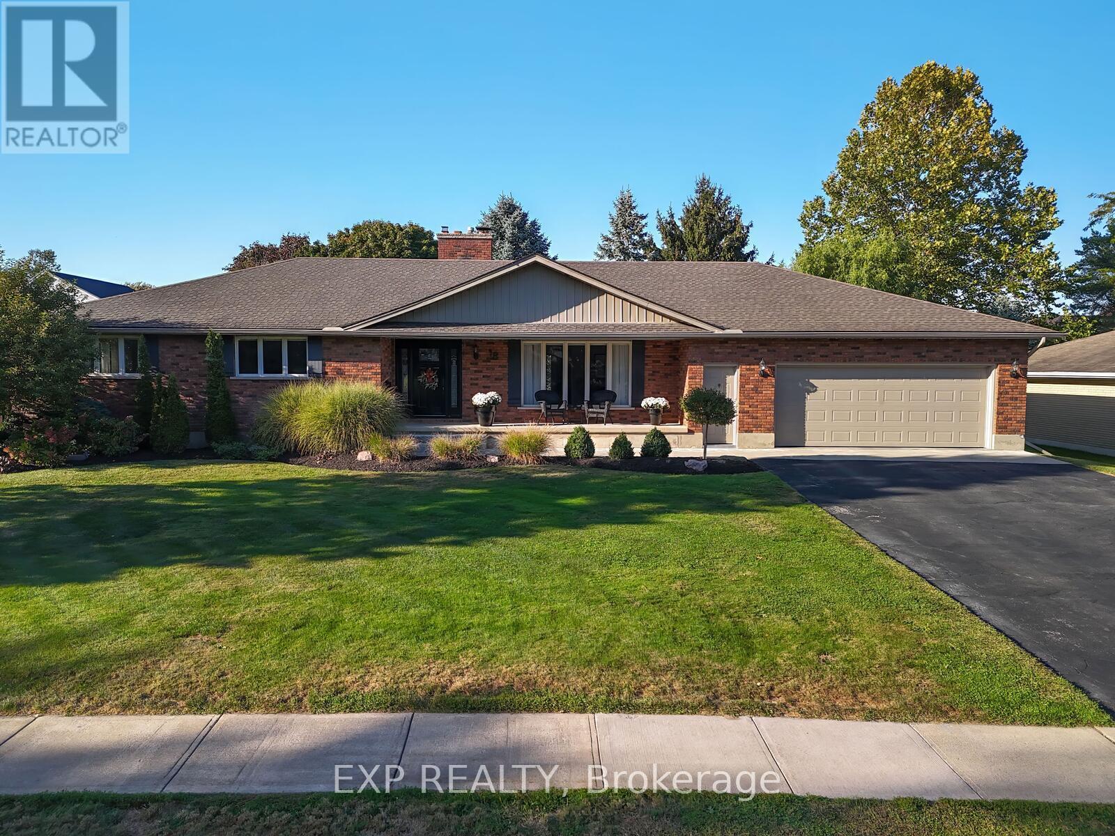 18 Fath Ave, Aylmer, ON N5H 1V8